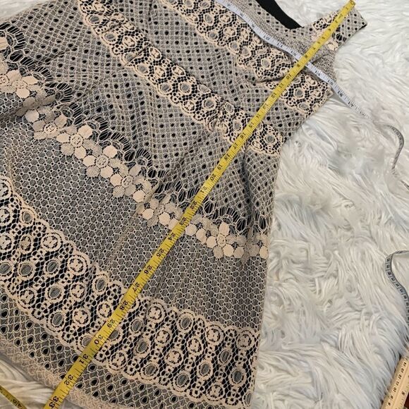 🟢3 items for $20 FISHBOWL lace dress fit & flare cutout back panel elastic bands - Picture 7 of 8